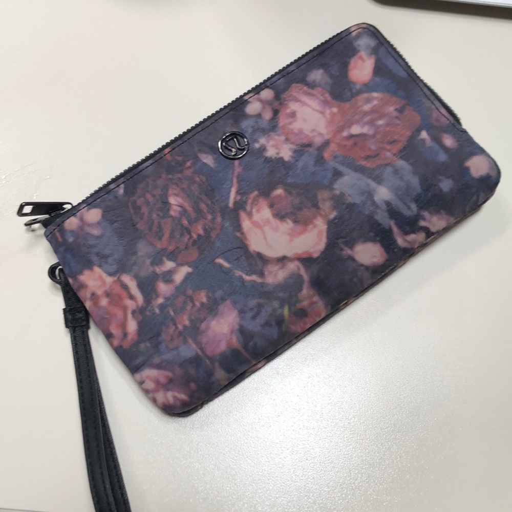 Lululemon floral wallet/wristlet